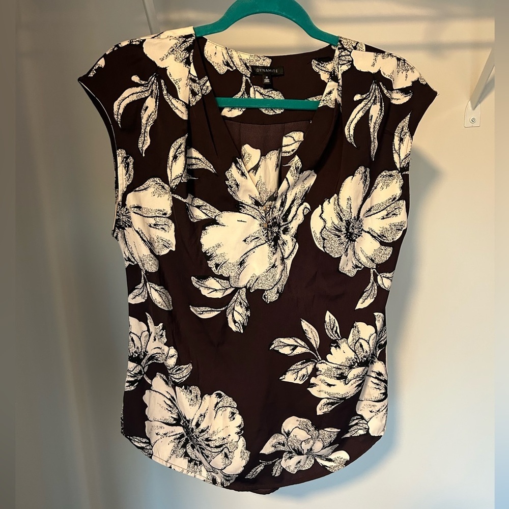 Dynamite Black and White Floral Blouse